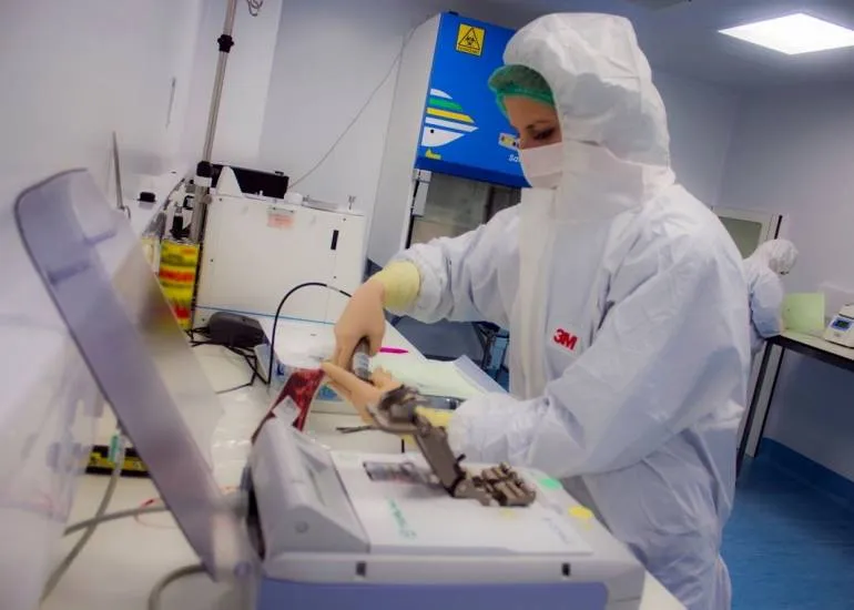 df76ab43f575e1cc6fb8fc3e1dce3b80e0cefa12 (1)