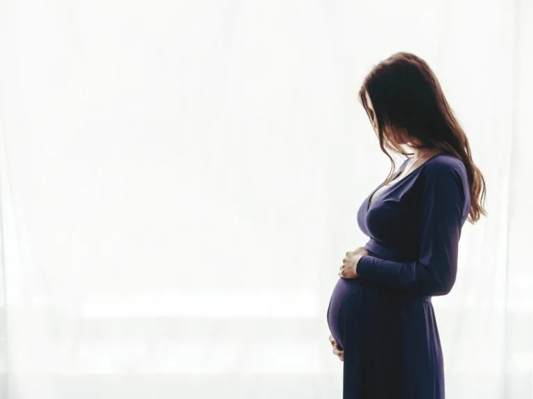 Can  Coronavirus pass from pregnant women to babies?